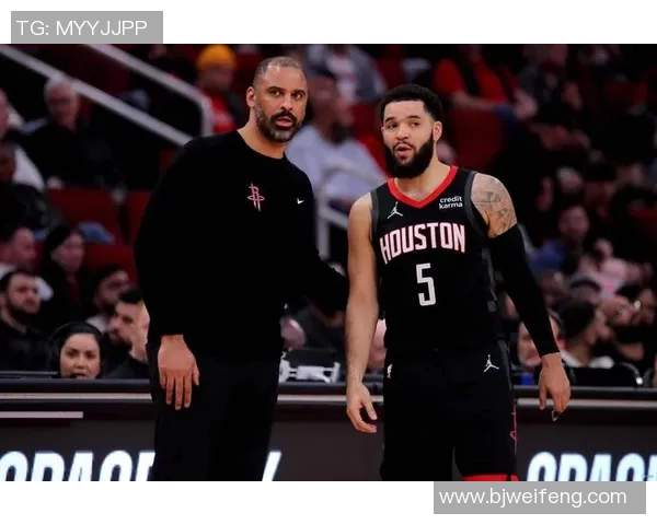 乌度卡直言火箭表现糟糕盼范弗里特继续为球队效力